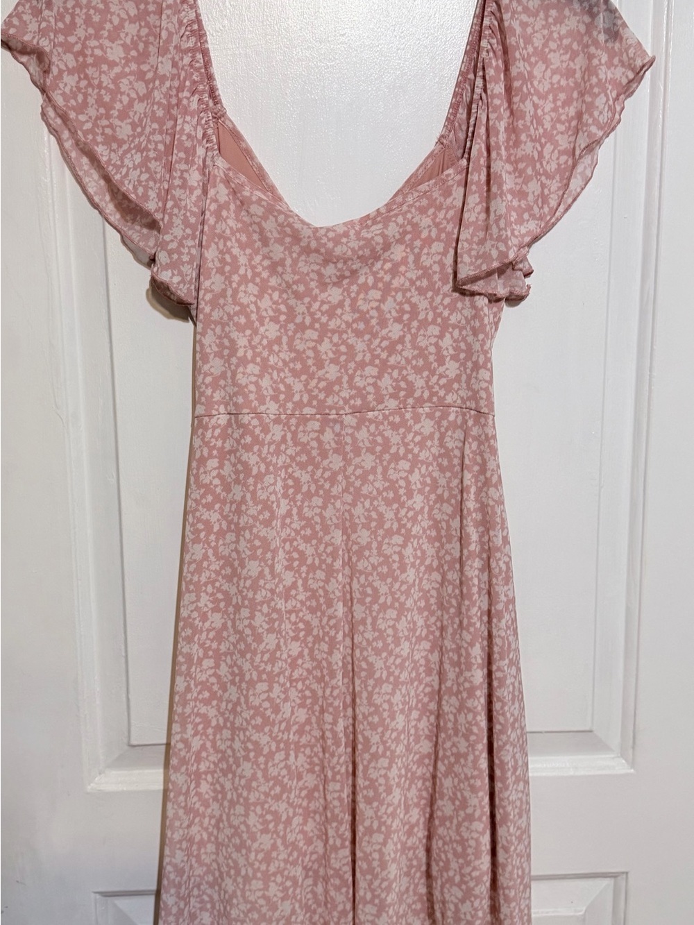 Flutter Sleeve Floral Tie-Front Dress in Dusty Rose - Picture 6 of 7
